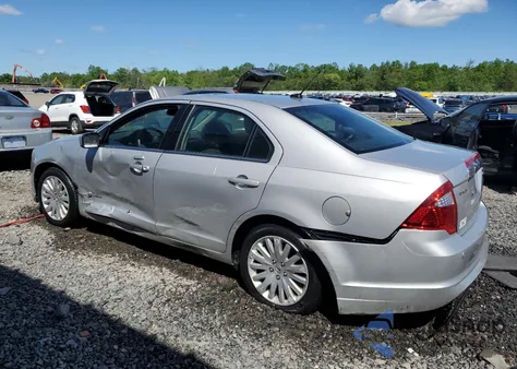 2010 Ford Fusion Hybrid z USA, uszkodzony, nr VIN 3FADP0L36AR211312